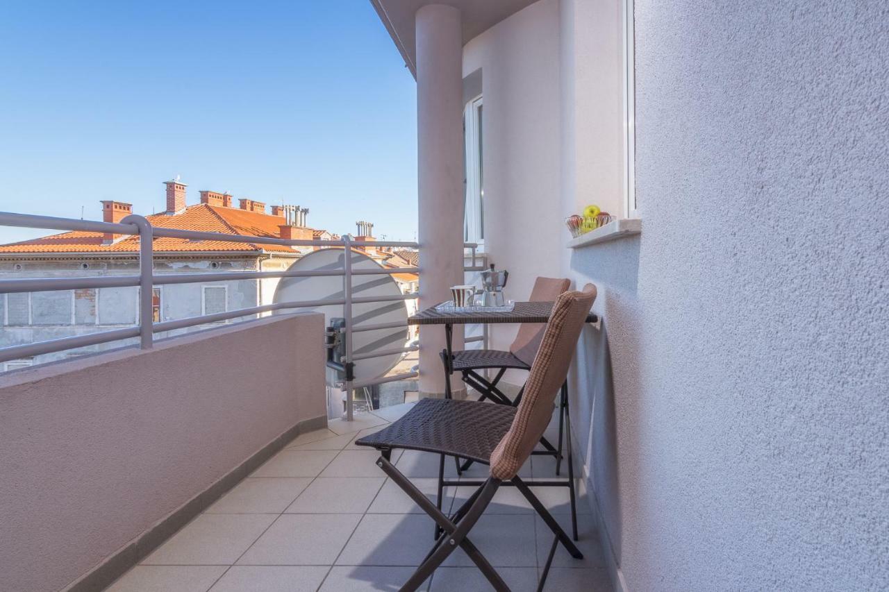 Apartment Monte Zaro Pula Buitenkant foto